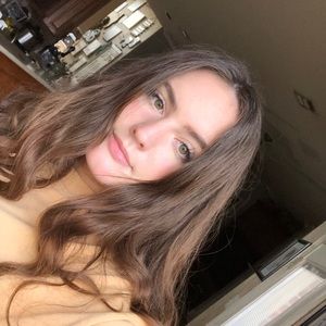 Meet your Posher, Amelia